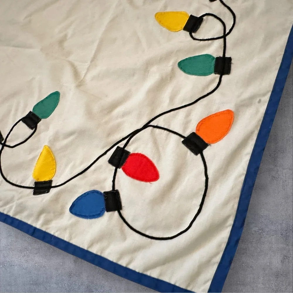 Handmade Christmas Tablecloth Fabric Applique‎ Lights Signed Dated 1991 43x41